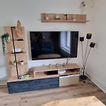 1er Etage - 90 M Plein Centre-ville ! *