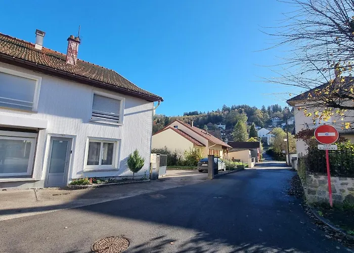 Apartment 1er Etage - 90 M Plein Centre-ville ! *