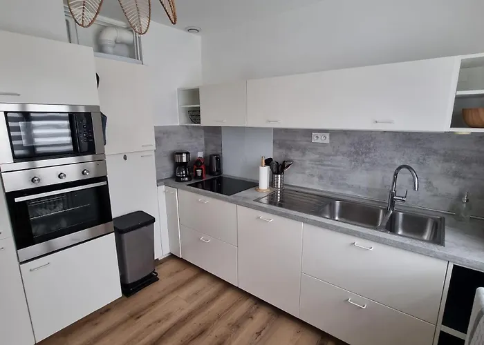 1er Etage - 90 M Plein Centre-ville !